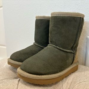Kids classic short ll water resistant genuine shearling boot